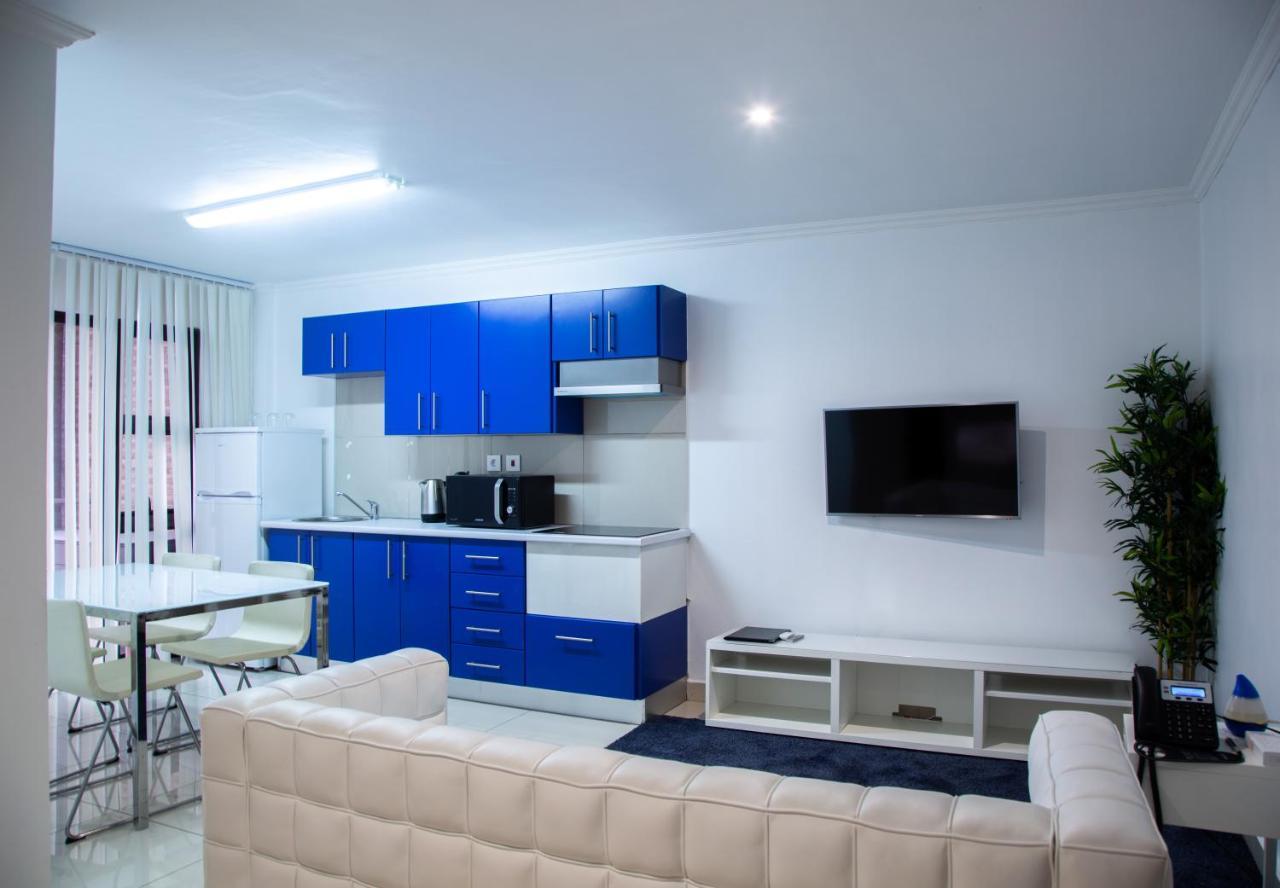 Wdc Aparthotel - Buea エクステリア 写真