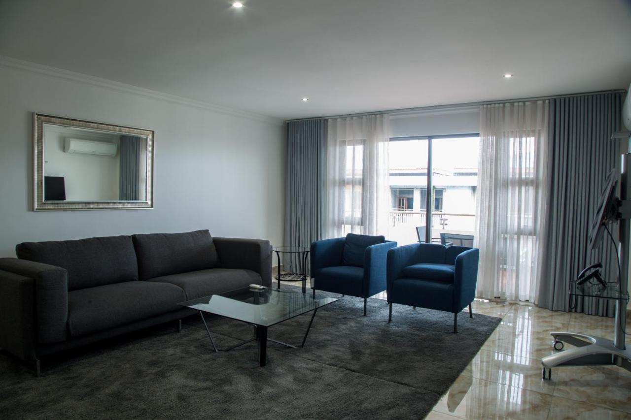 Wdc Aparthotel - Buea エクステリア 写真