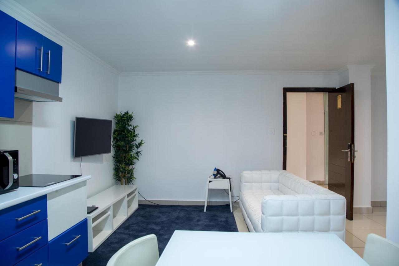 Wdc Aparthotel - Buea エクステリア 写真