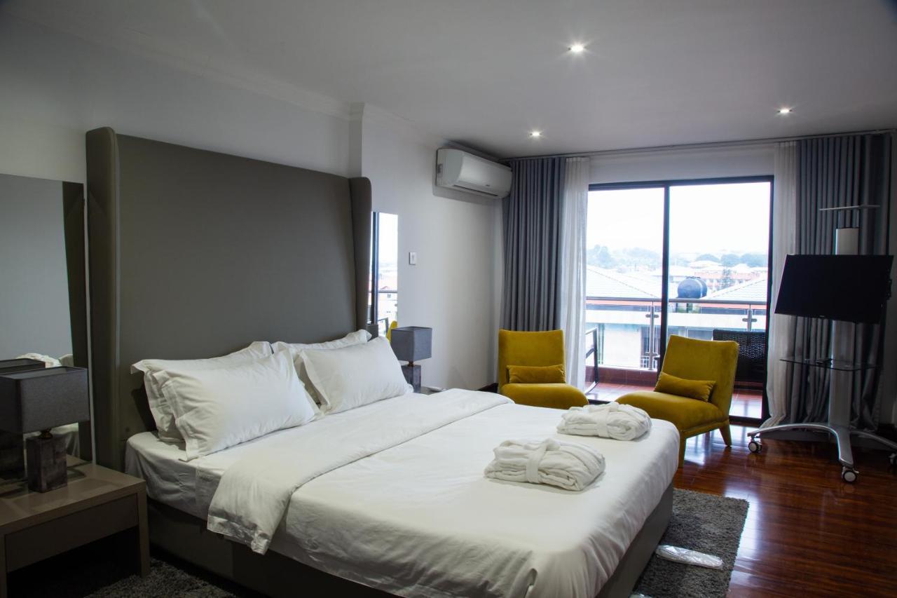 Wdc Aparthotel - Buea エクステリア 写真