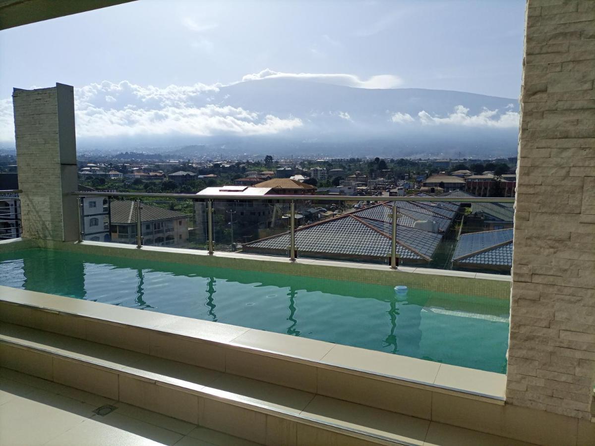 Wdc Aparthotel - Buea エクステリア 写真